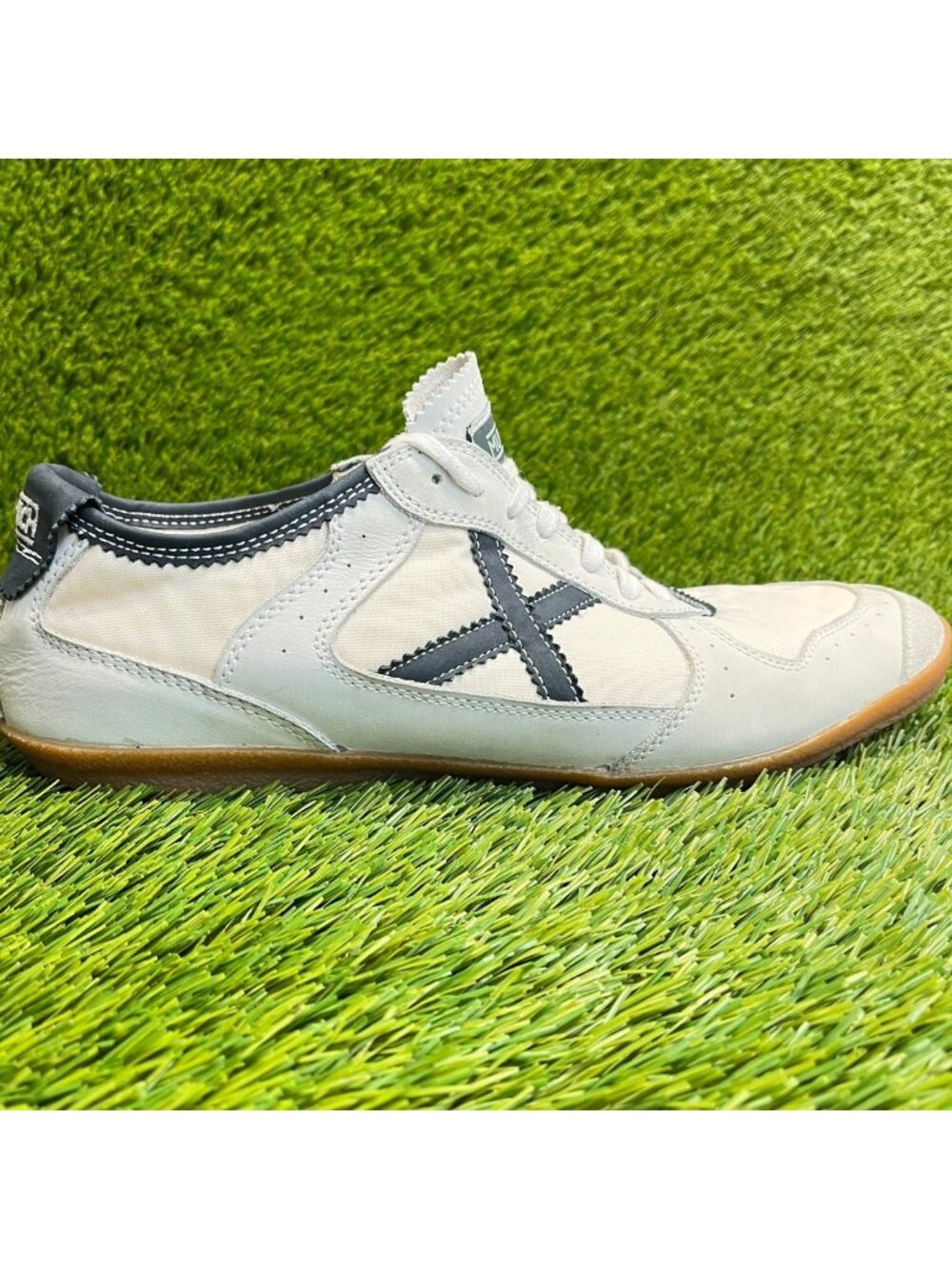 Munich Goal 1599 Mens Size 11 Beige Cream Gum Athletic Skateboard Shoes Sneakers
